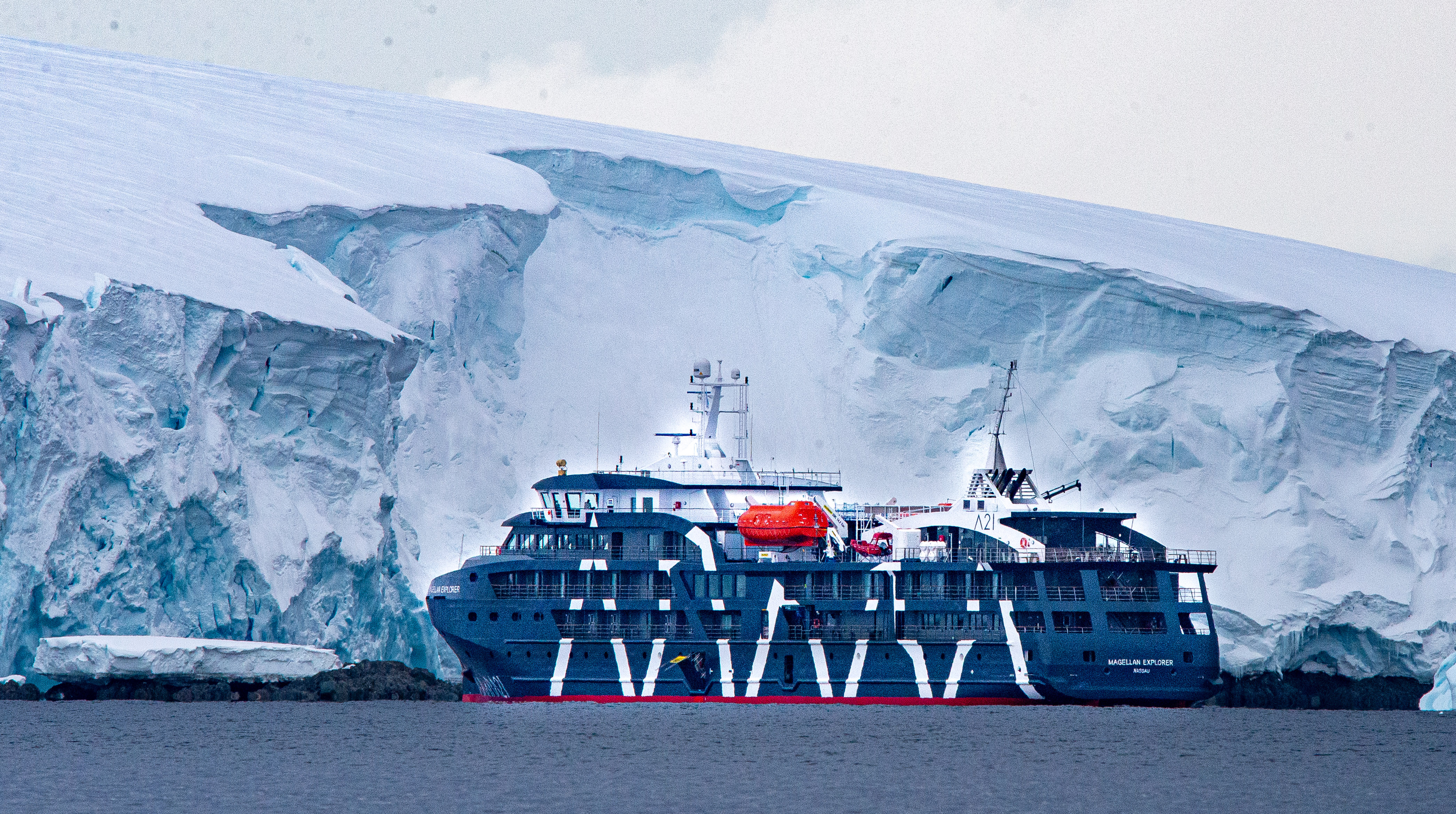 飞越西风带最省时南极半岛之旅麦哲伦单船票8日套餐